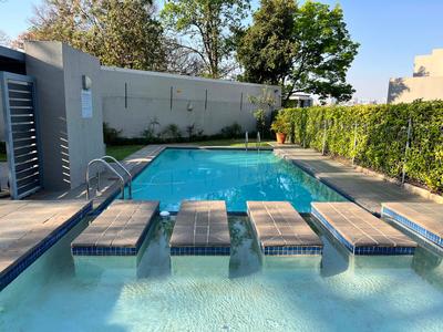 Apartment / Flat For Rent in Hurlingham Manor, Sandton
