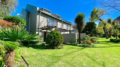 Townhouse For Rent in Atholl Gardens, Sandton