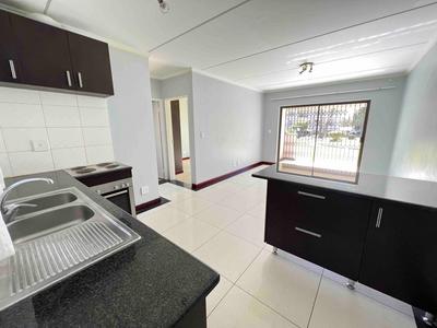 Apartment / Flat For Rent in Noordwyk, Midrand
