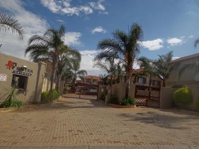Duplex For Rent in Noordheuwel, Krugersdorp