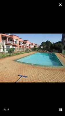 Apartment / Flat For Rent in Horison View, Roodepoort