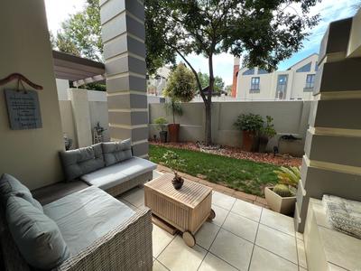 Townhouse For Rent in Pineslopes, Sandton