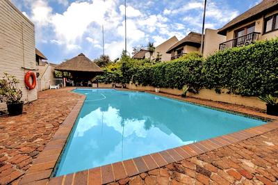 Apartment / Flat For Sale in Paulshof, Sandton