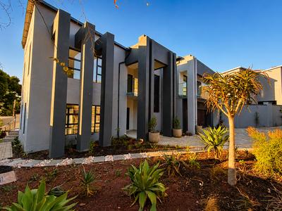 House For Sale in Forest Town, Johannesburg