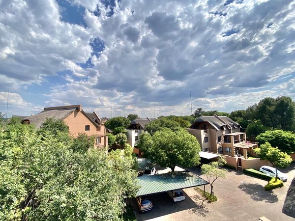 Apartment / Flat For Rent in Pineslopes, Sandton